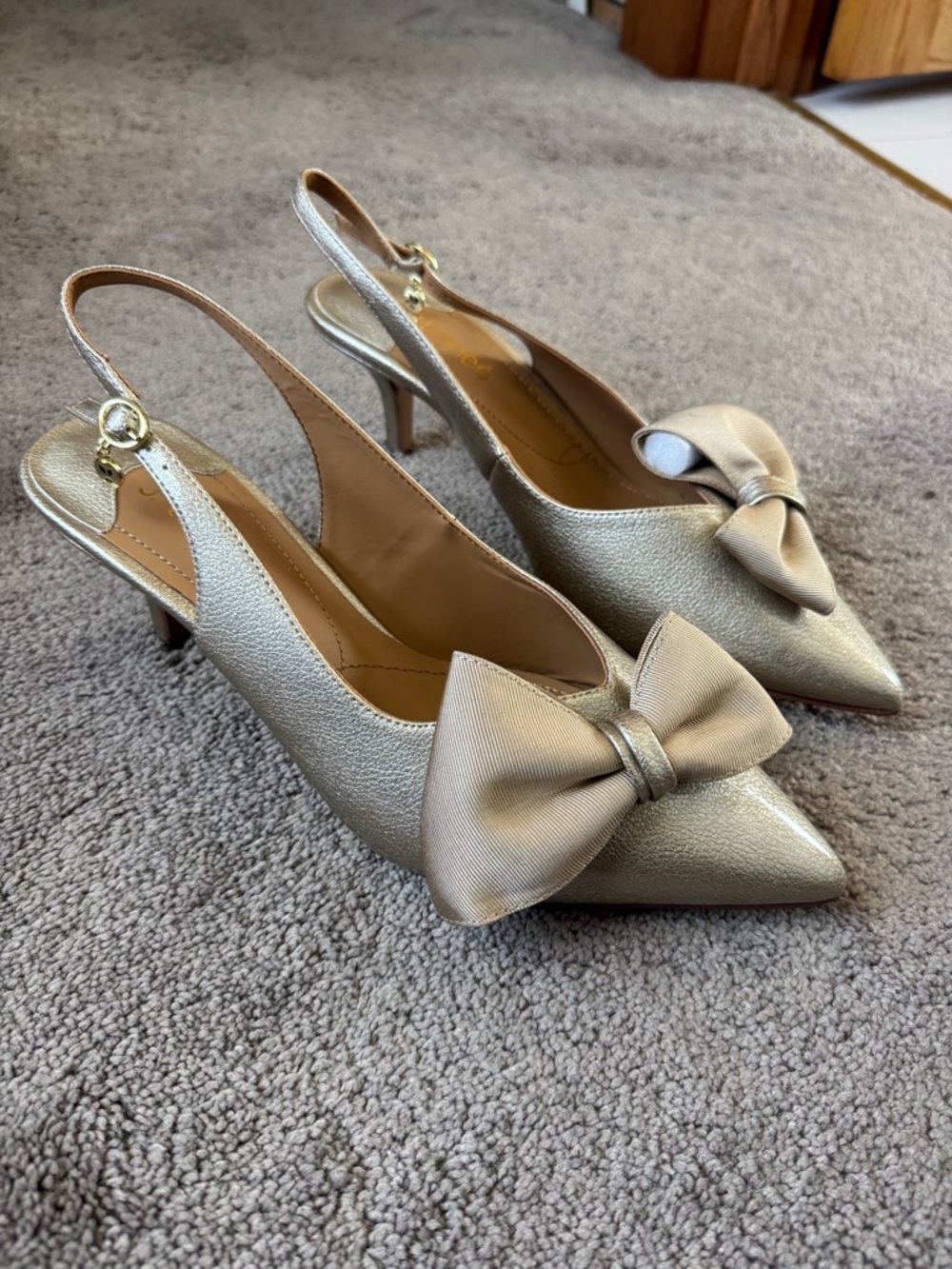J. Renee Devika Gold Bow Slingback Kitten Heels Pointed Toe Dress Shoes SIZE 11W